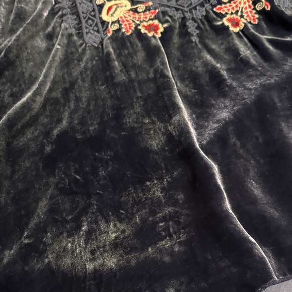 Johnny Was Blue Embroidered Top - Picture 6 of 7